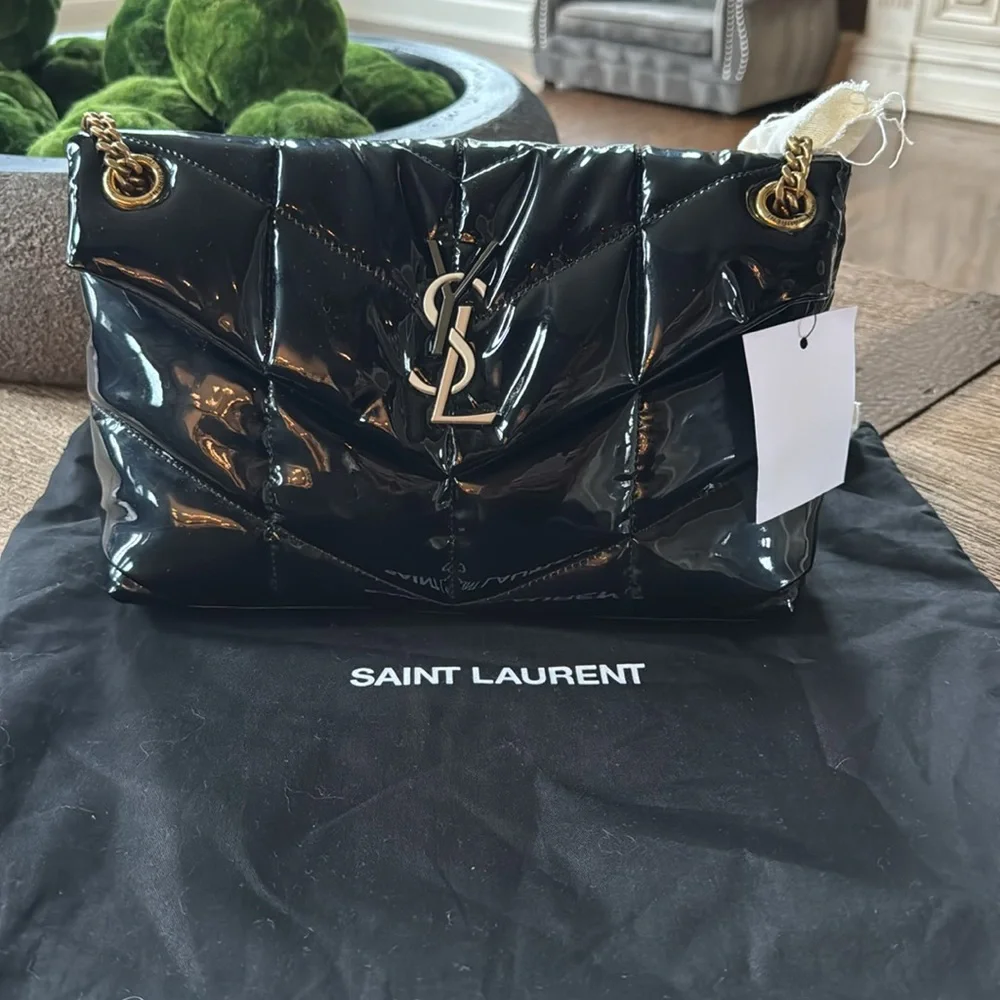 Yves Saint Laurent ysl Loulou puffer black patent shoulder bag gold straps $2990